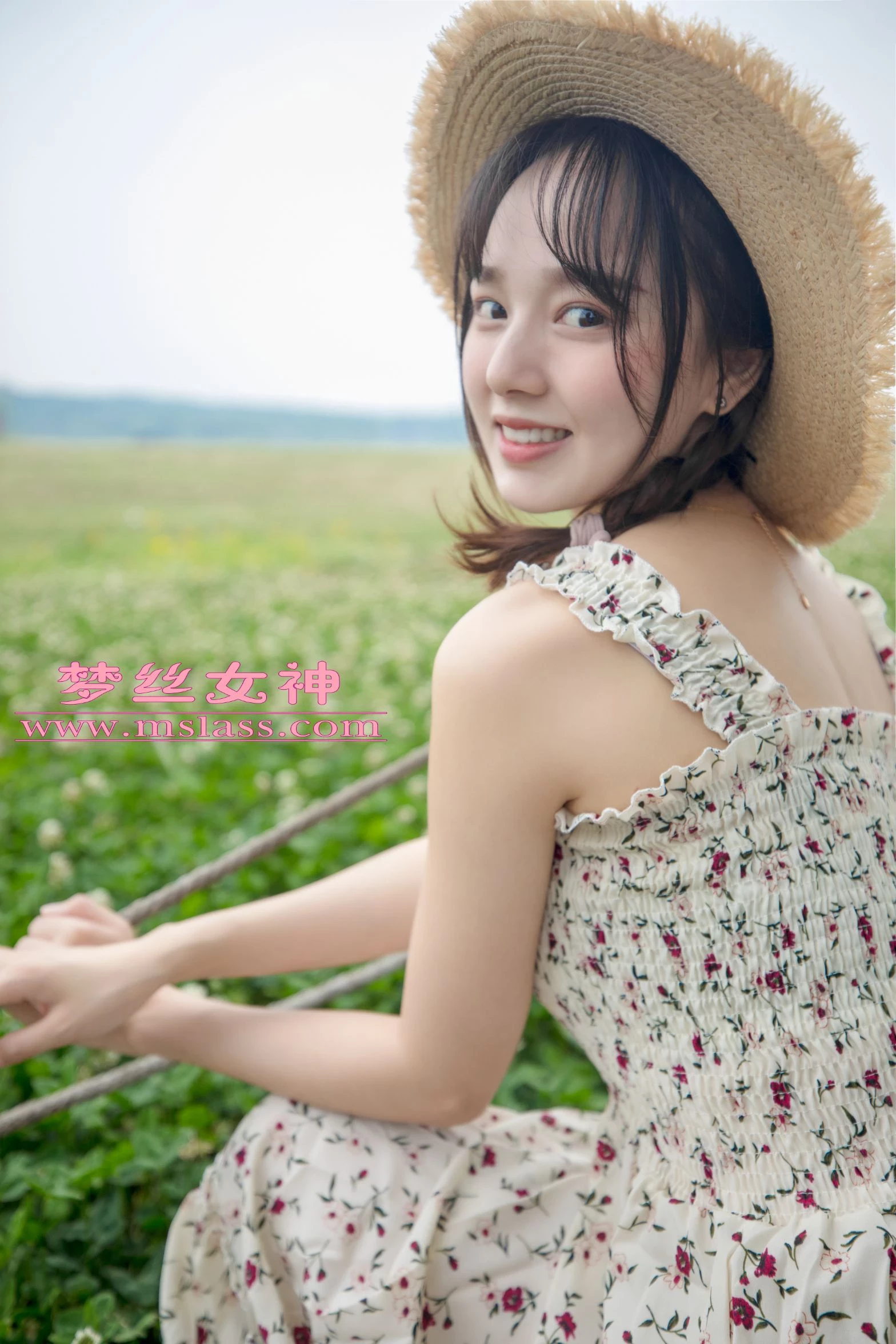 [MSLASS]梦丝女神 - 玥玥[Yuè yuè] 田园的萌妹 [78P]