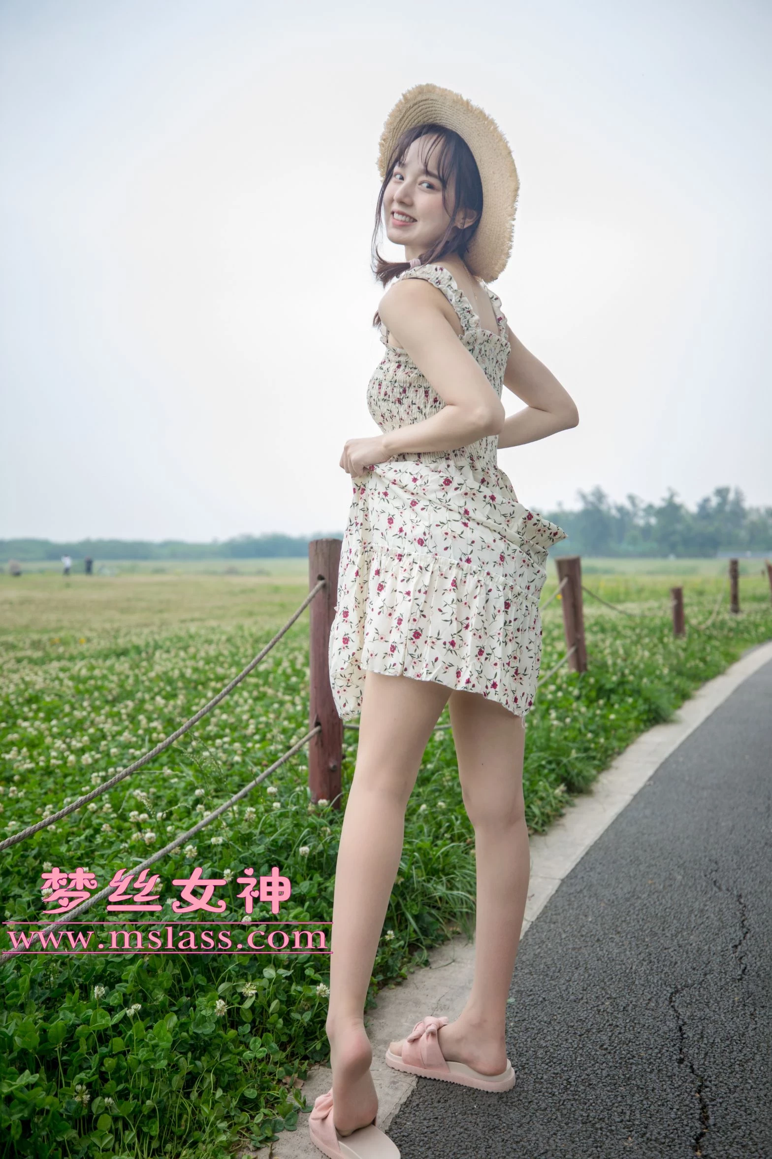 [MSLASS]梦丝女神 - 玥玥[Yuè yuè] 田园的萌妹 [78P]