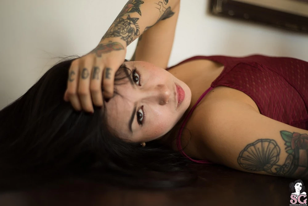 [Suicide Girls] Nayin - Incinerate