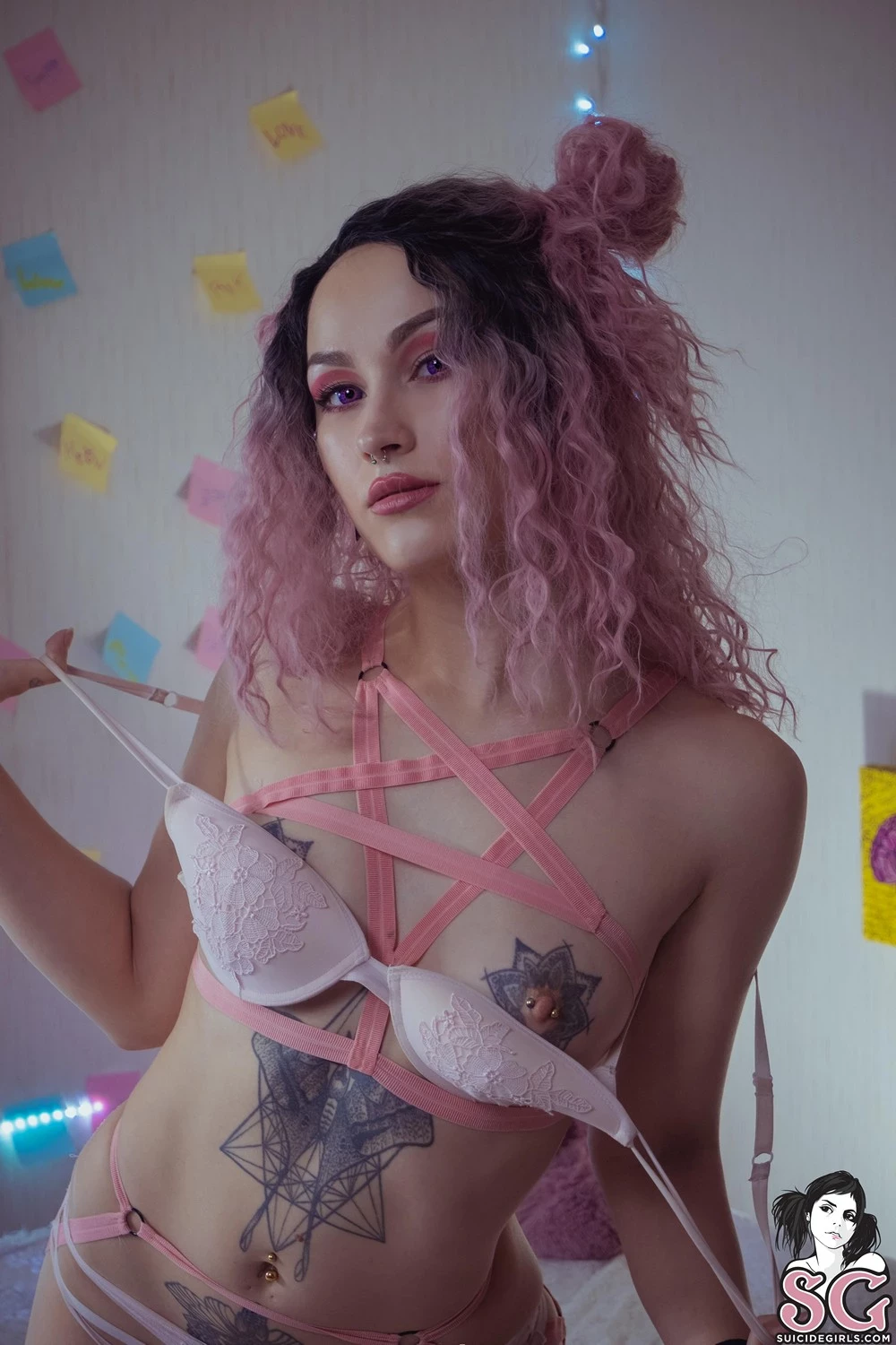 [Suicide Girls] Dead_butterfly - Happy Pink Bear