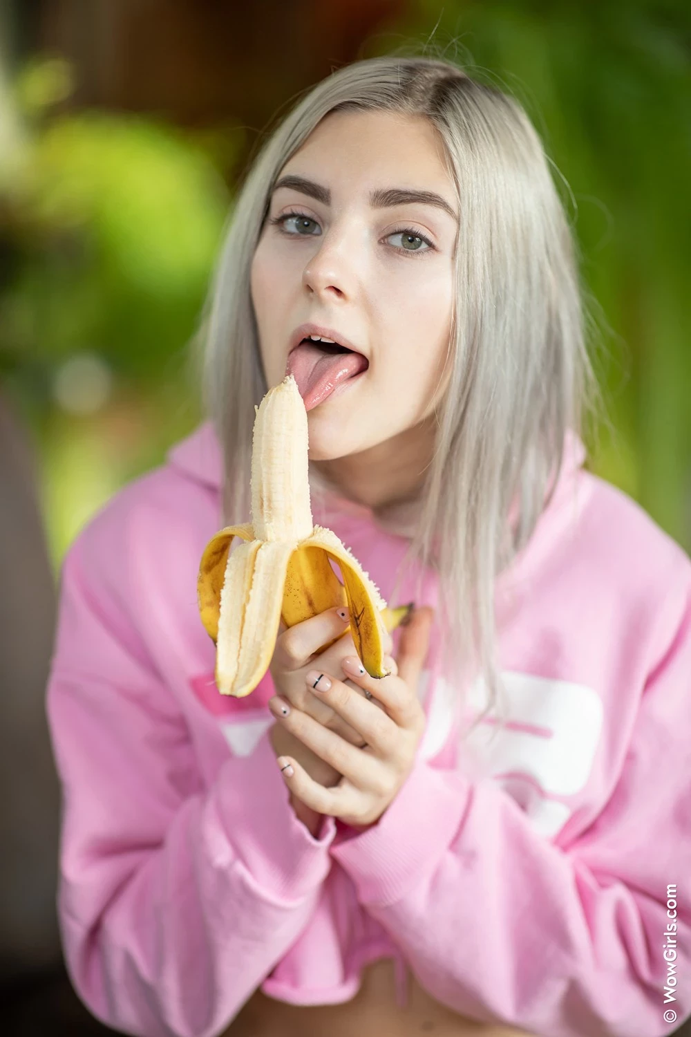 WowGirls - Eva Elfie - Banana Time