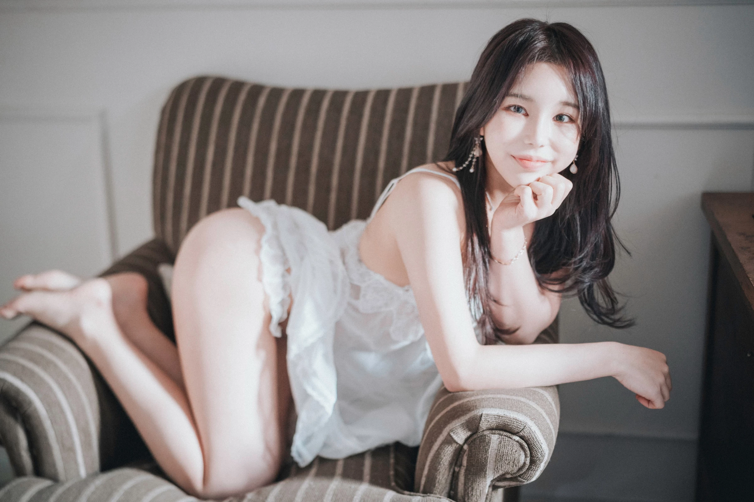 Zzyuri - Alluring White [43P]