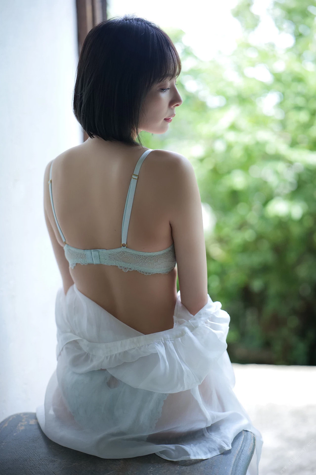 冈田纱佳 おかぴーの森へようこそ 周刊ポストデジタル写真集 [79P]