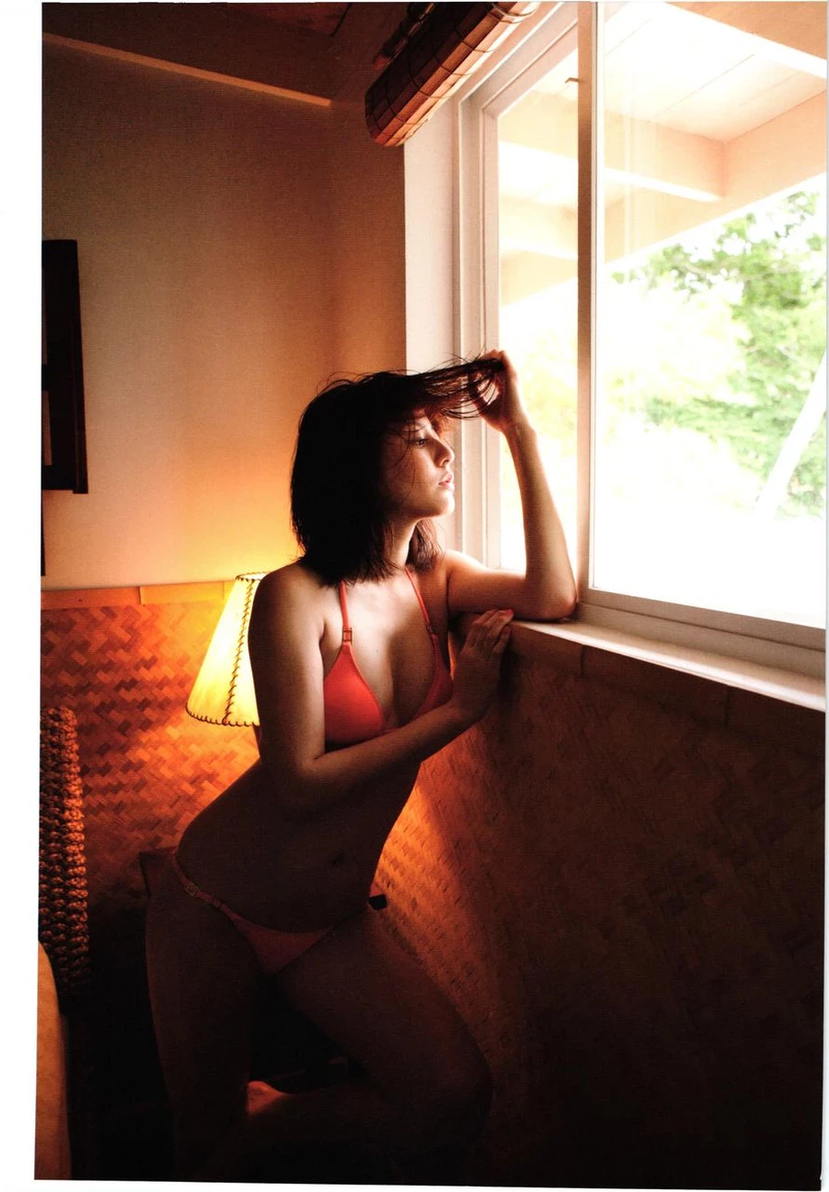 杉本有美[Photobook] Yumi Sugimoto - Choukou 蝶光 [303P]