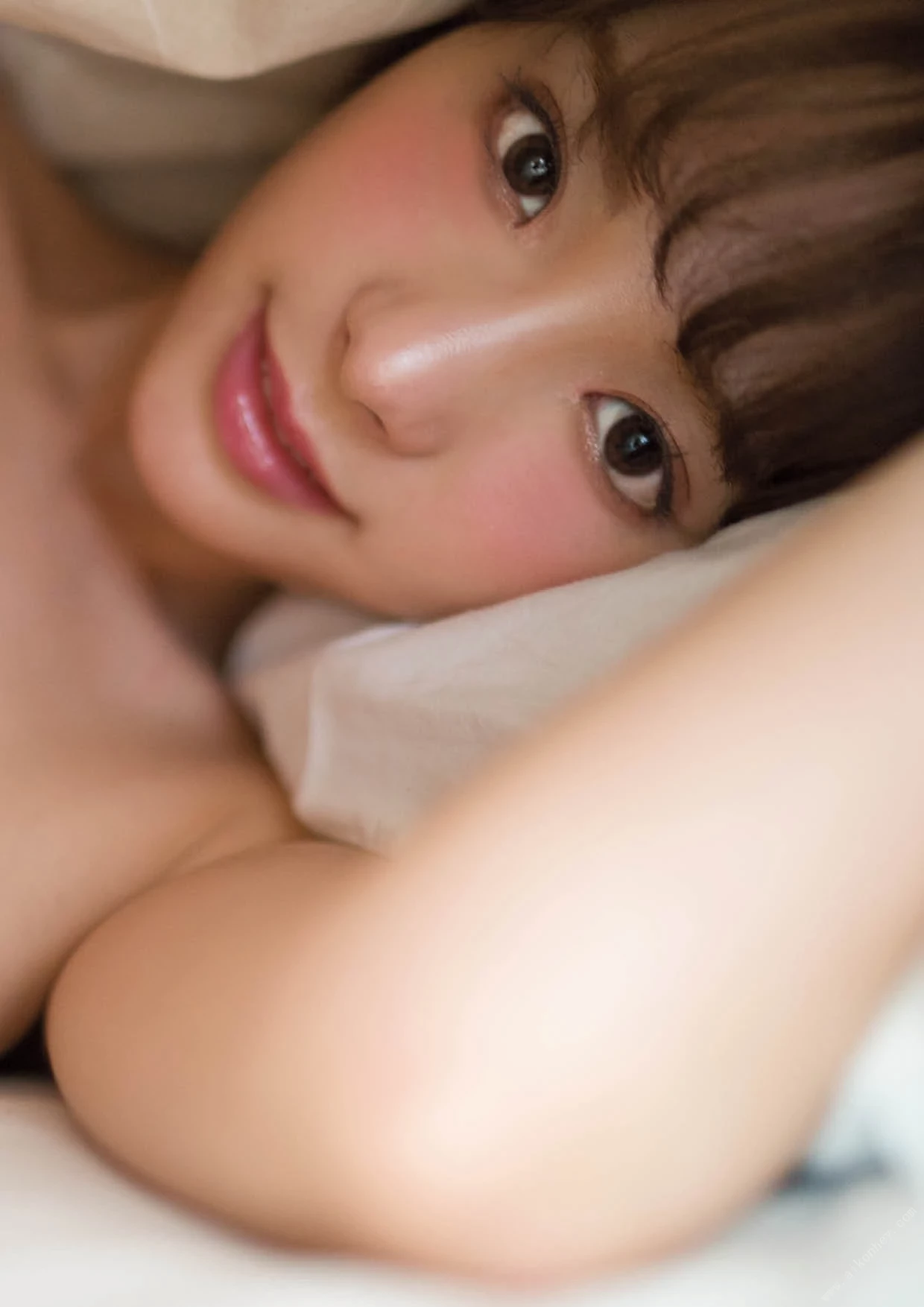 桃乃木かな写真集‘5mm’ [123P]