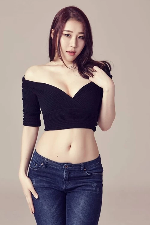 “Maxim”嫩模 맥심 정유정