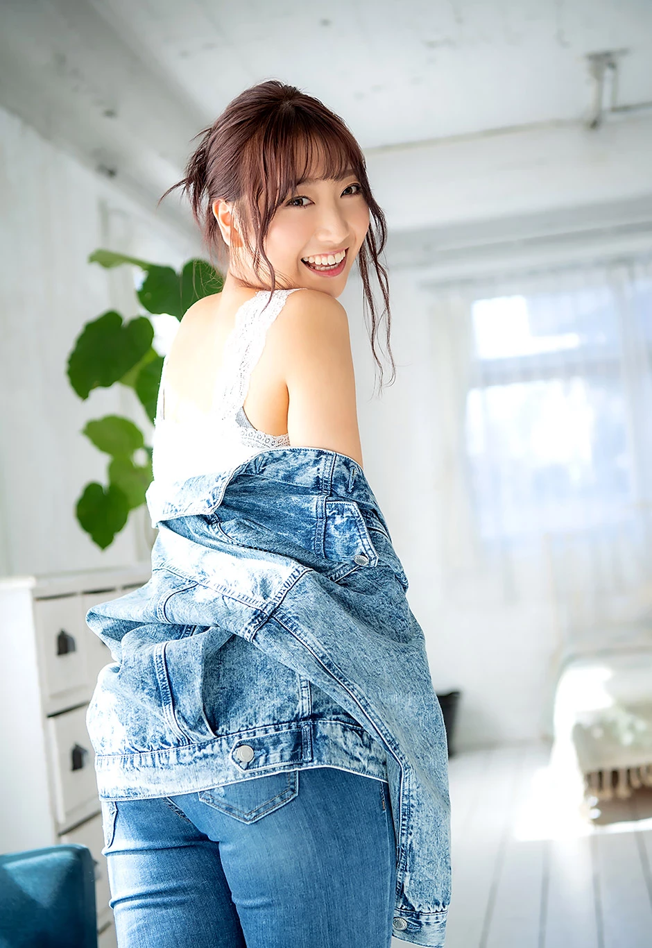 Anna Kami 加美杏奈 [124P]