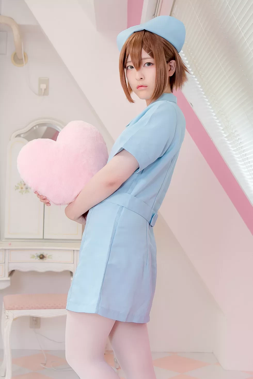 [Cosplay精选]Cosplay正片《美少年部屋》图集真人美少女白嫩美腿性感写真300P