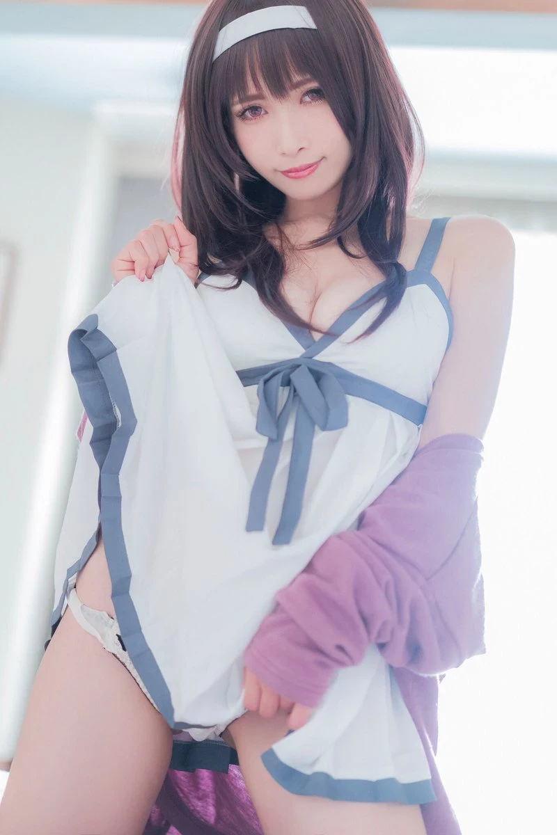 超甜美Coser“JILL”卸下浓妆是个萌妹子 02