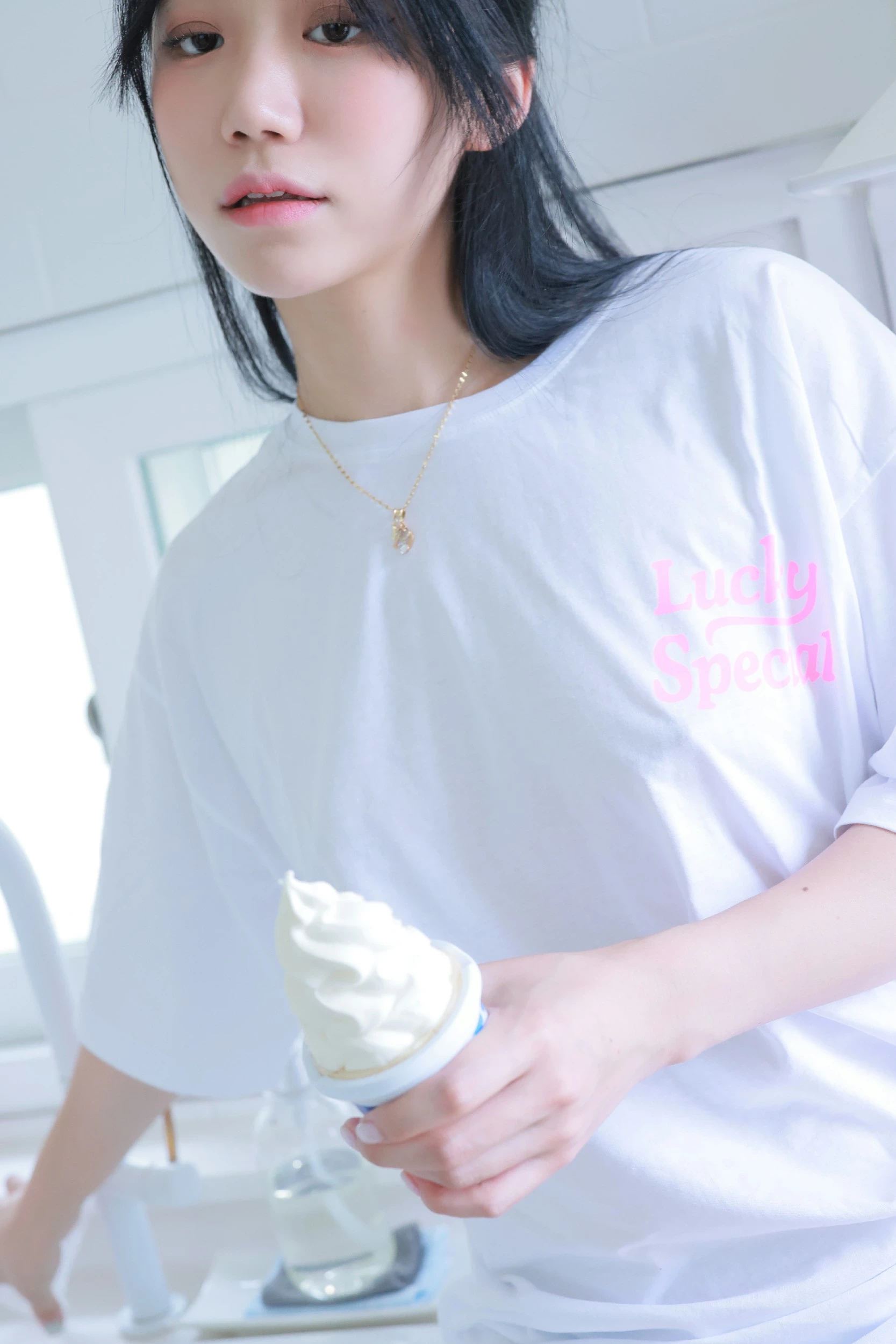 [SWEETBOX] Yui [유이] - SWTB Vol.18 CREAM [228P]