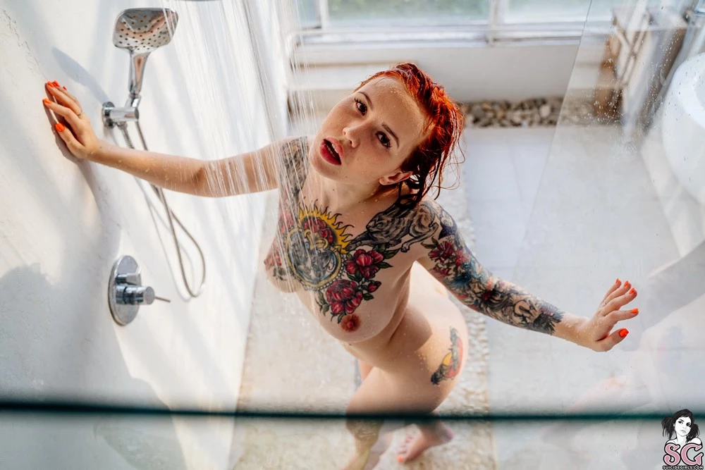 [Suicide Girls] Katranaprestor - Morning Drops