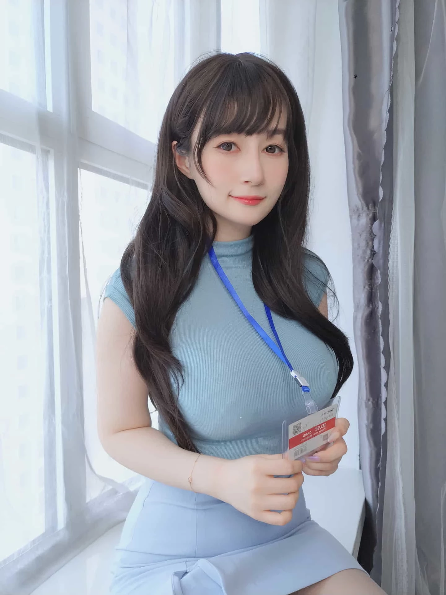 白银81 - 巨乳の后辈 [181P]