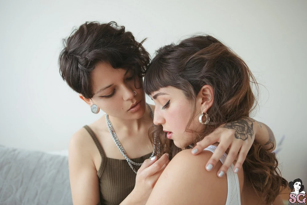 [Suicide Girls] Lovelace - De Vapor Y Ternura