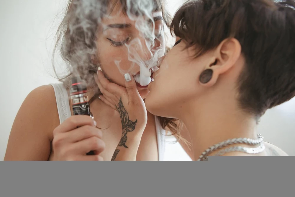 [Suicide Girls] Lovelace - De Vapor Y Ternura