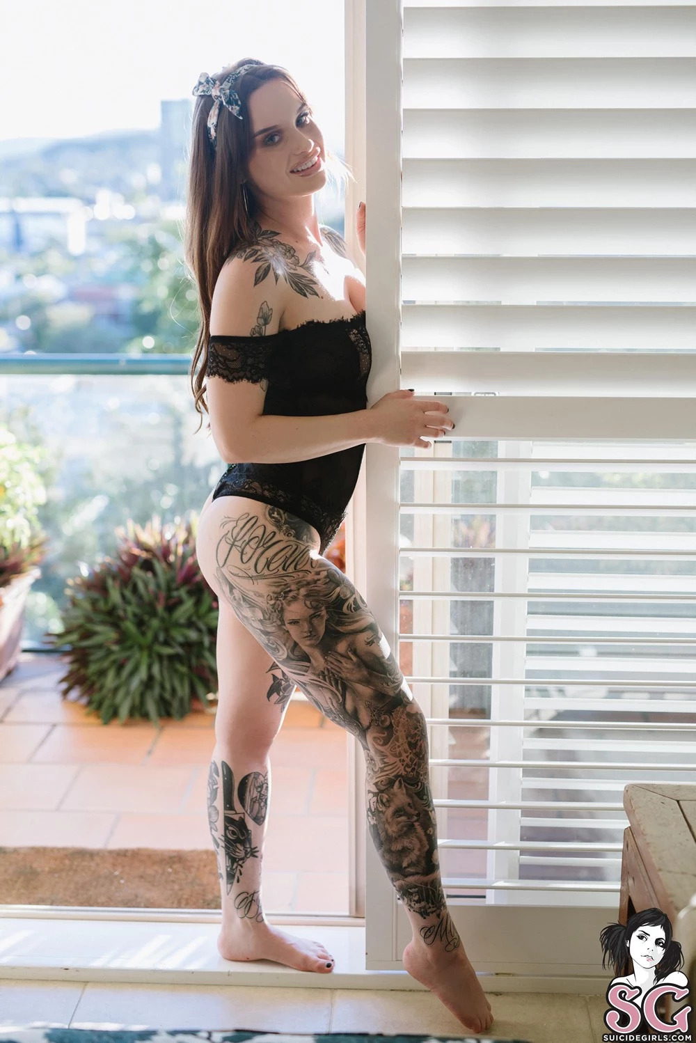 [Suicide Girls] Liajune - Laced