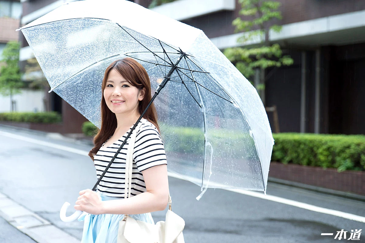 [上原茉咲]下雨天跑去朋友家躲雨殊不知就被搞上了 [55P]