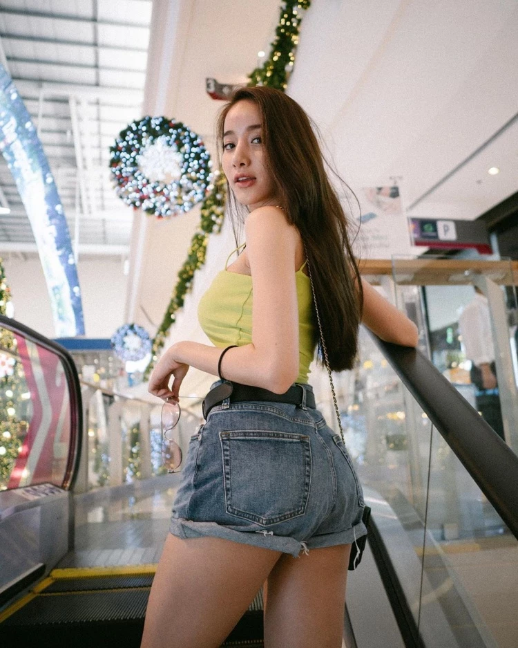 这样的超胸新娘 哪个男人不爱？~Pichana Yoosuk[mookpichana]