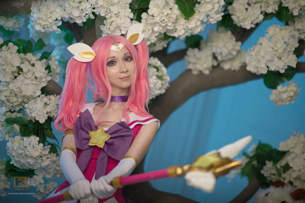 Vandych - Star Guardian Lux