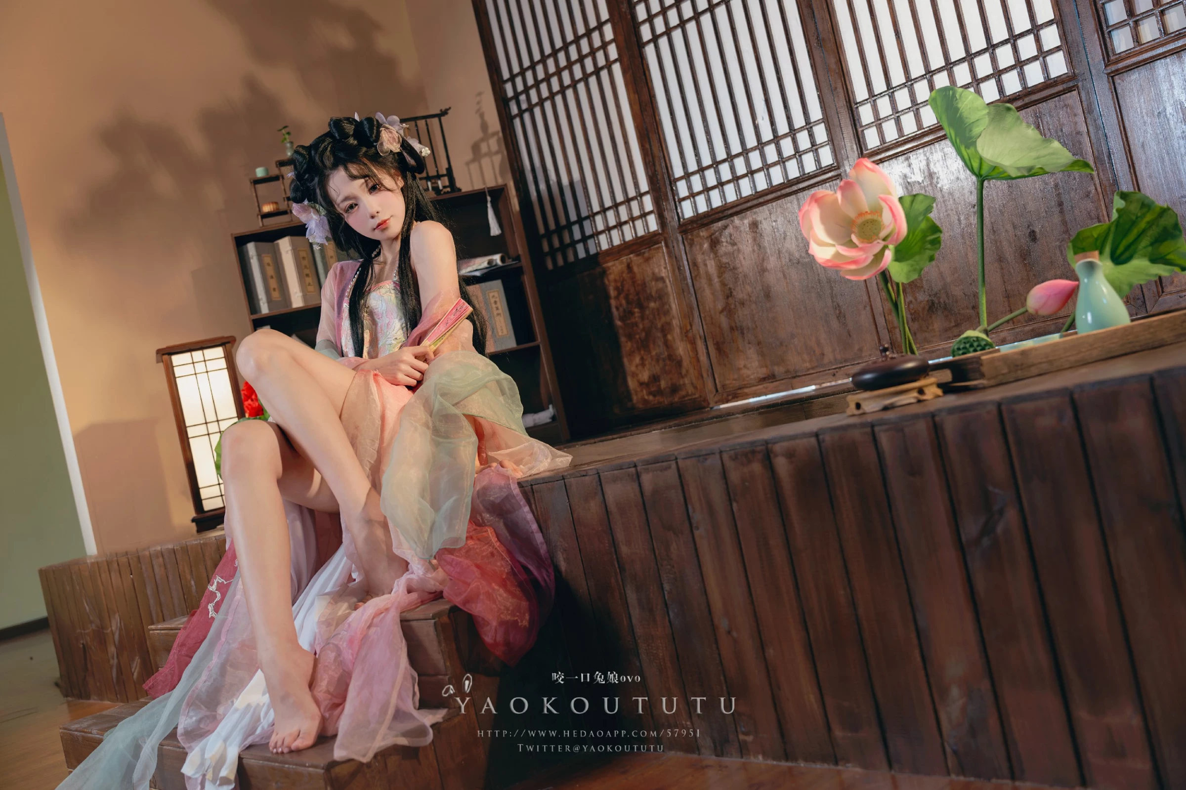 Coser@黏黏团子兔 - 八月订阅 醉倒荷塘边’& 游园惊梦 [49P]