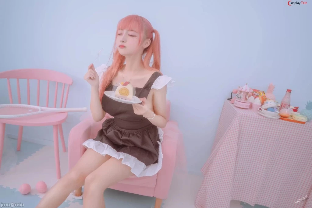 一只云烧 [BuckyClouds] – Pink maid set 粉红女仆 [93P]