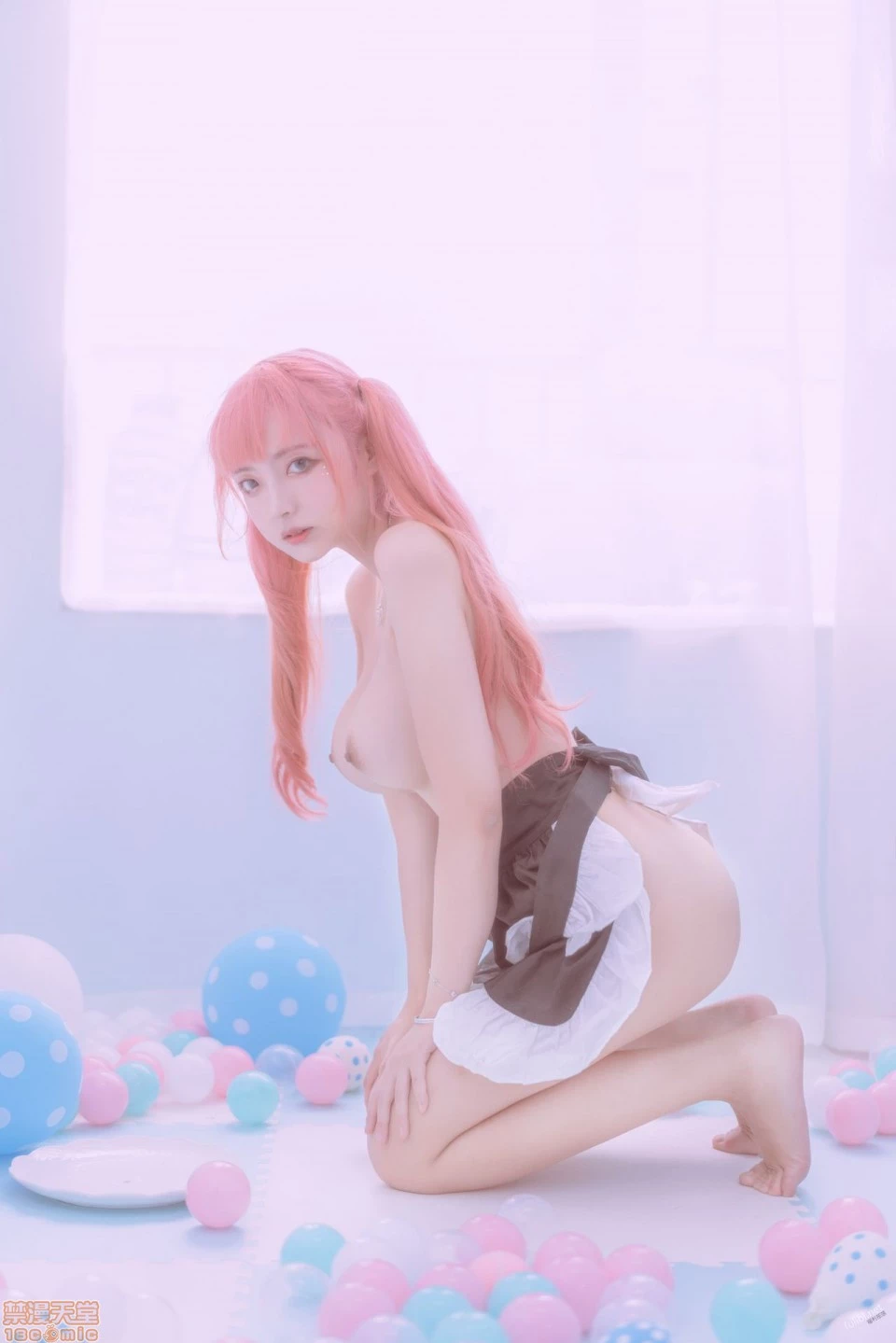 一只云烧 [BuckyClouds] – Pink maid set 粉红女仆 [93P]