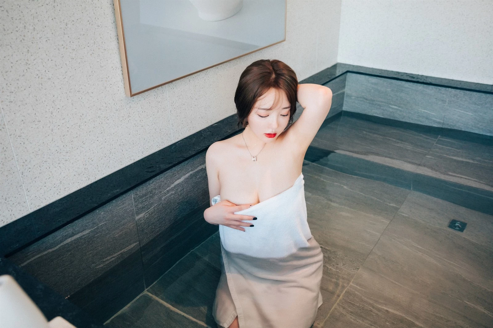 Son Yeeun 손예은, [Loozy] Lover in Hotel Set.02 [63P]