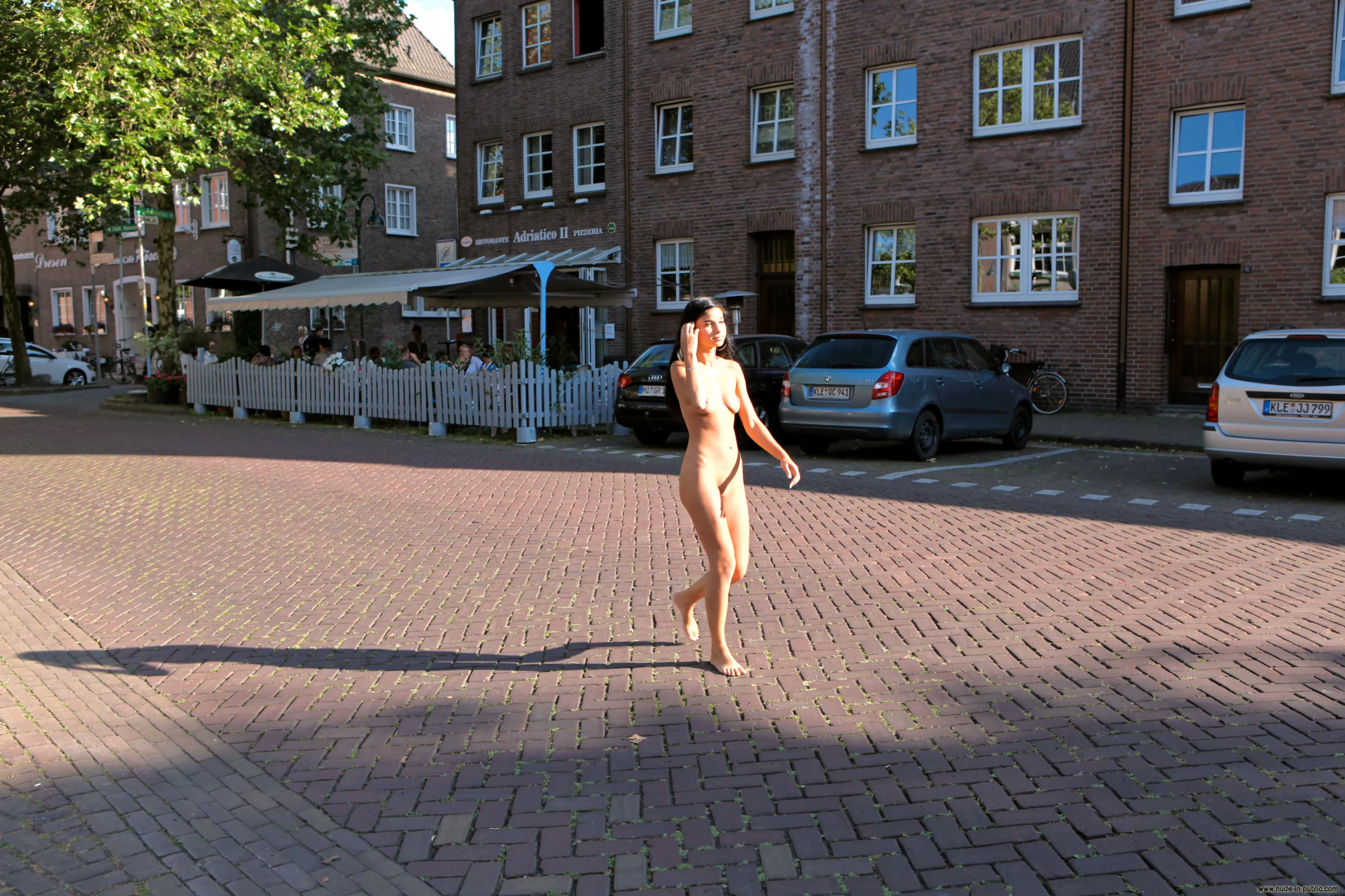 Nika V public nude walk in city [195P]