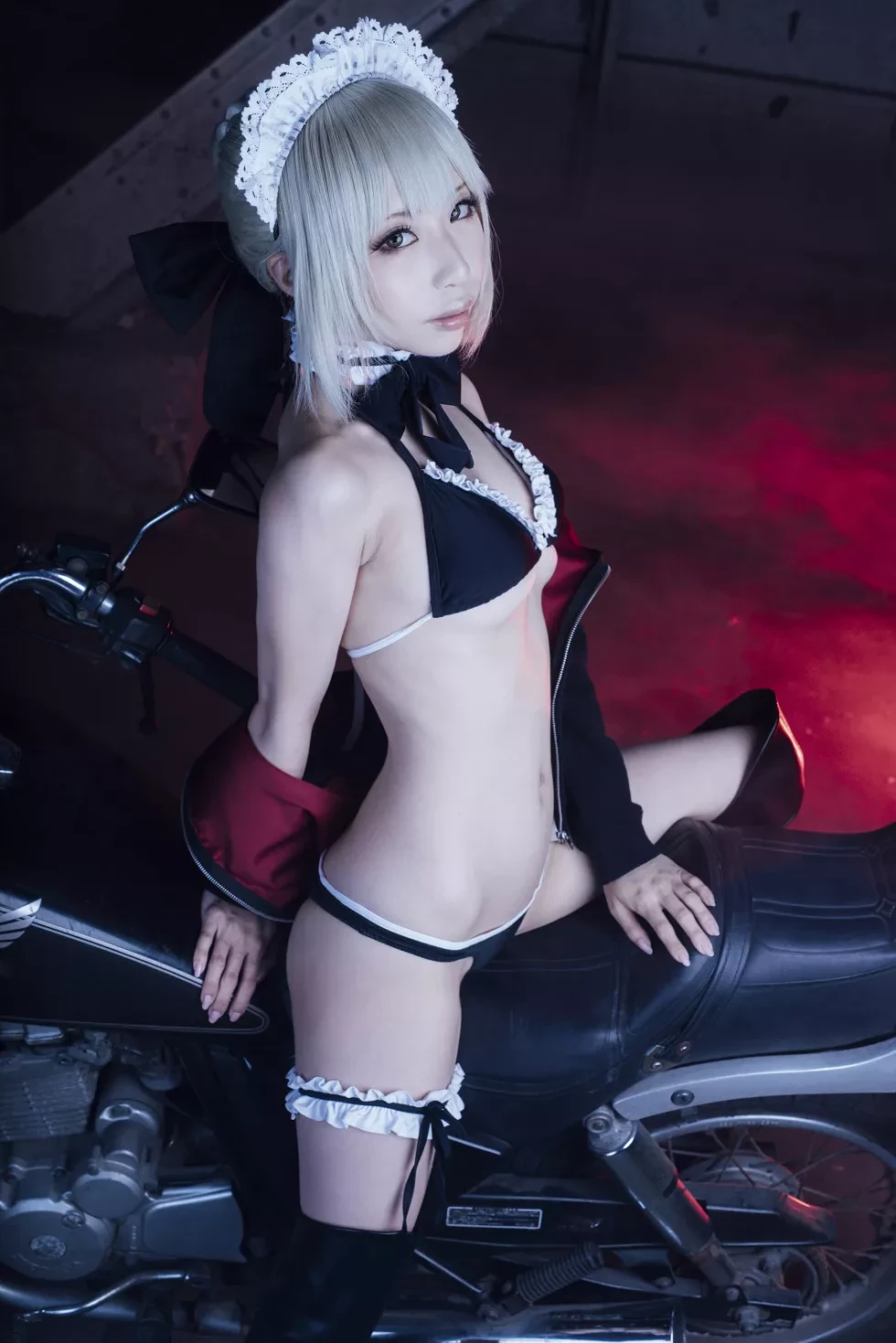 [Cosplay精选]《HeartBreak Morgan》吃雪糕的紧身衣妹子性感写真243P