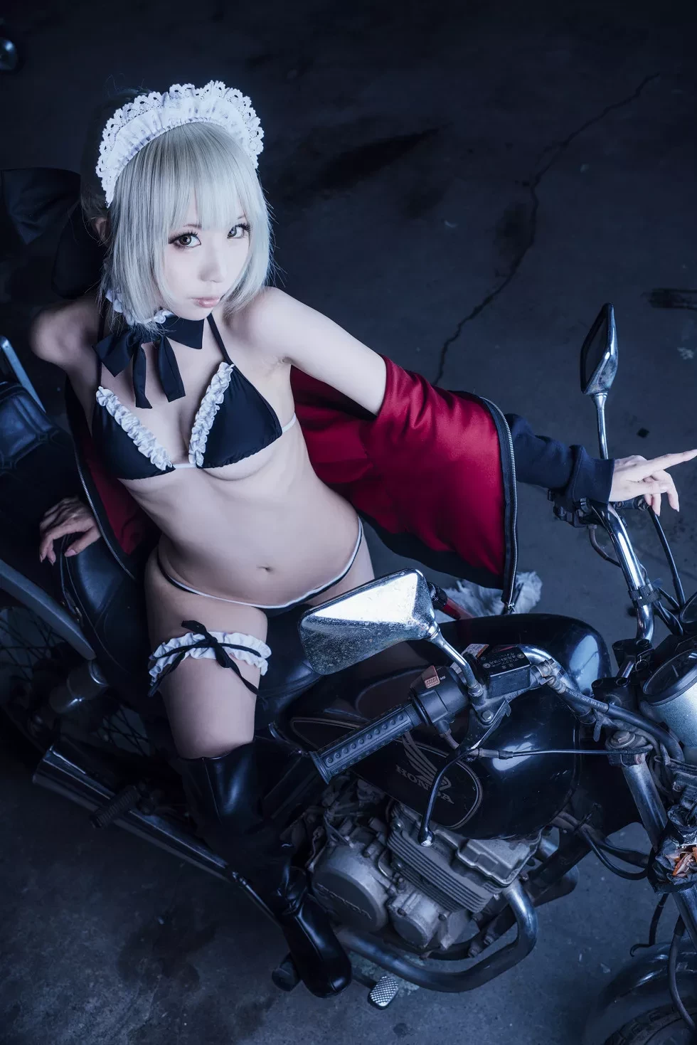 [Cosplay精选]《HeartBreak Morgan》吃雪糕的紧身衣妹子性感写真243P