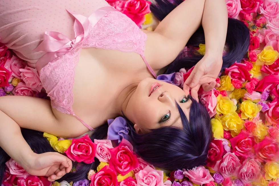 [Cosplay精选]COS正片《は紫や》图集丰满美少女粉红薄纱裙秀豪乳写真200P