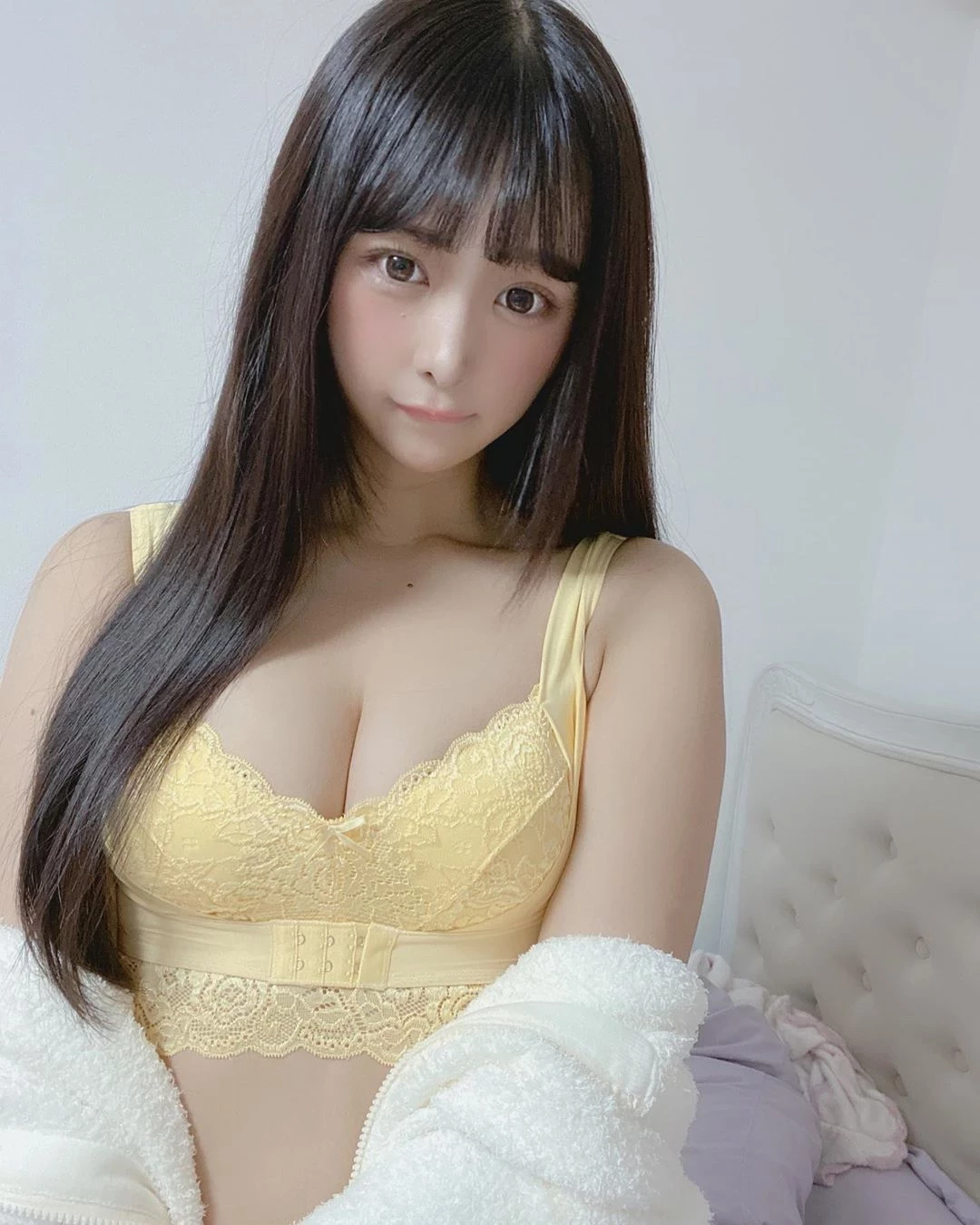 萌系女孩真岛なおみ 兴趣竟然是观看AV