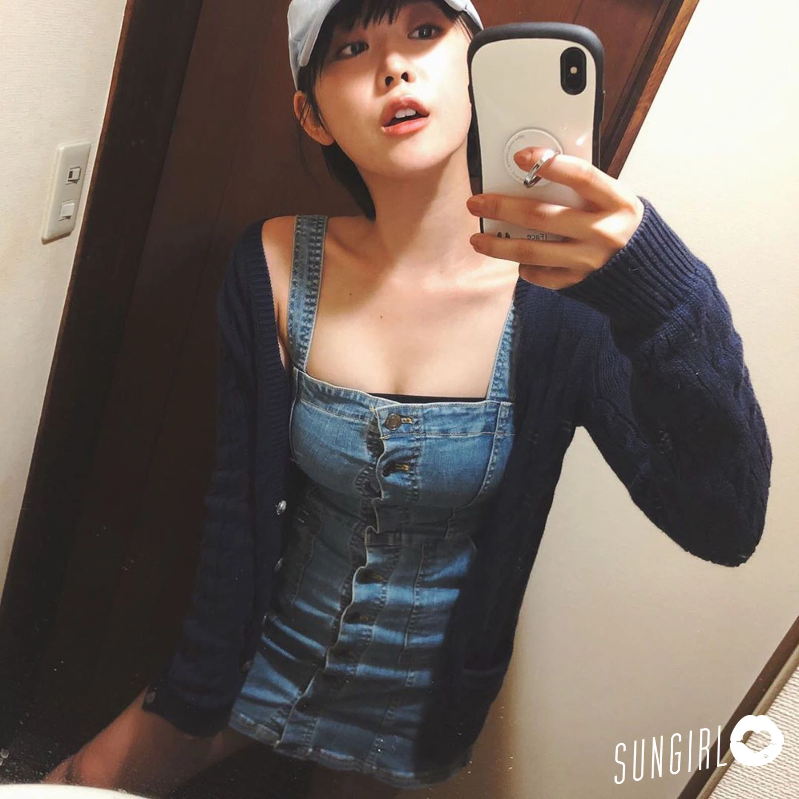 忍野さら 最强美乳女大生火辣推出全新写真!