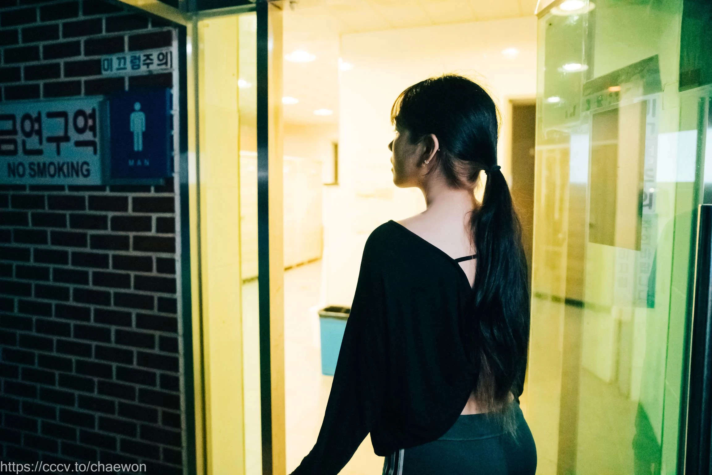 [Loozy] SonSon [손손]： Public Toilet [157 photos] [157P]