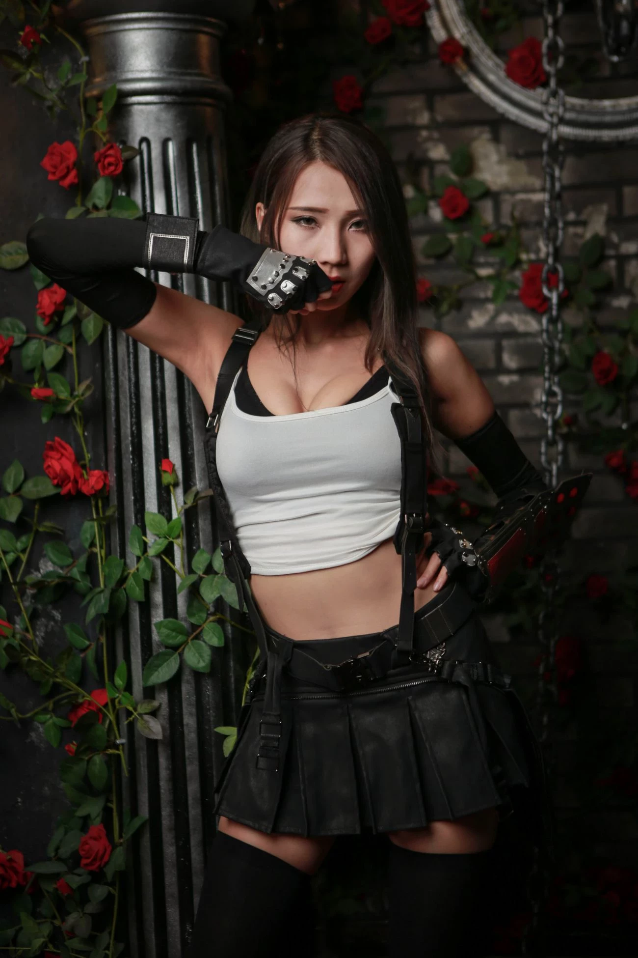 台湾腿模丝袜高跟鞋美腿棚拍 Anita 黄韵霏 Cos Tifa [54P]