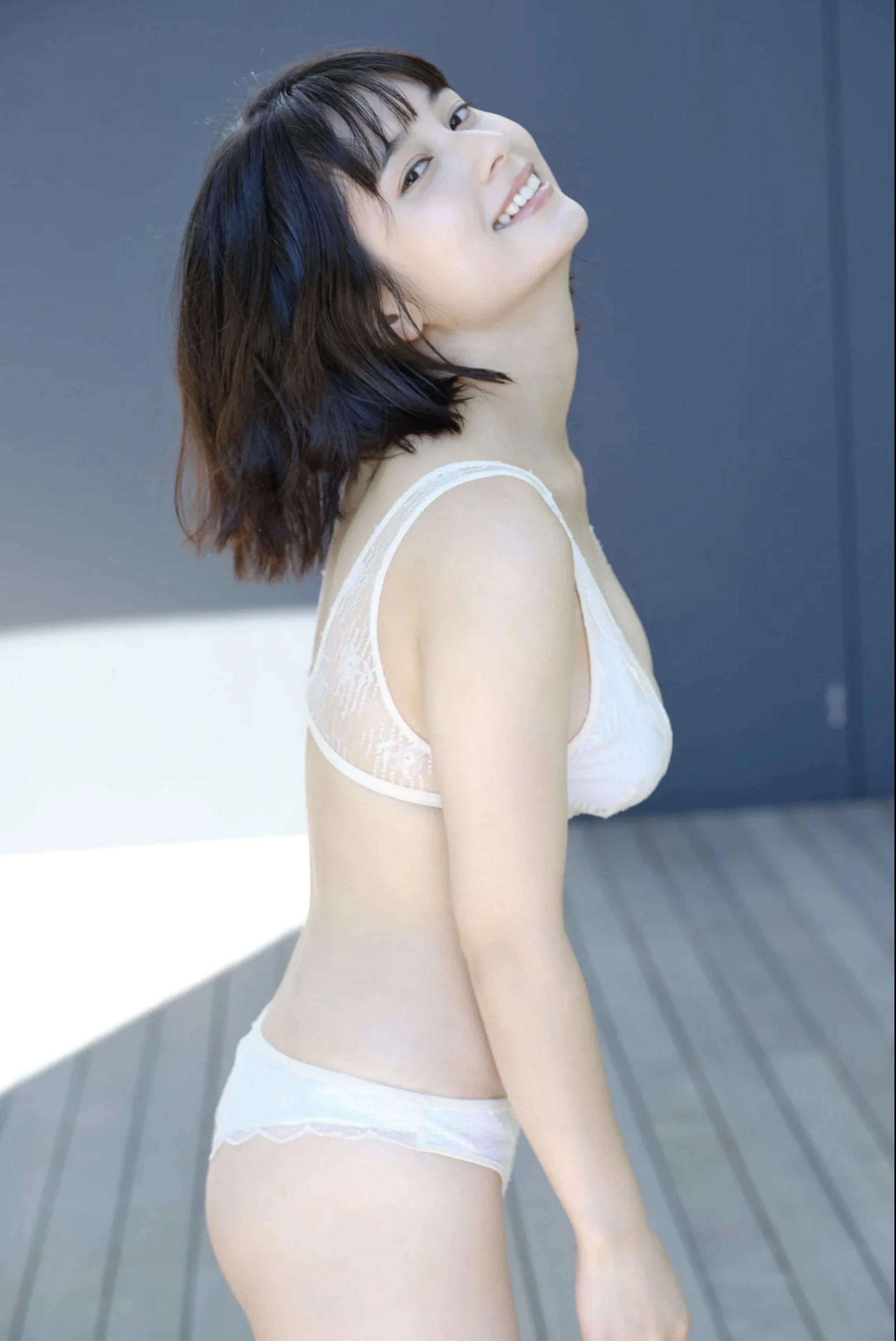 大久保樱子[大久保桜子]FRIDAYデジタル写真集 素肌に触れたい [117P]