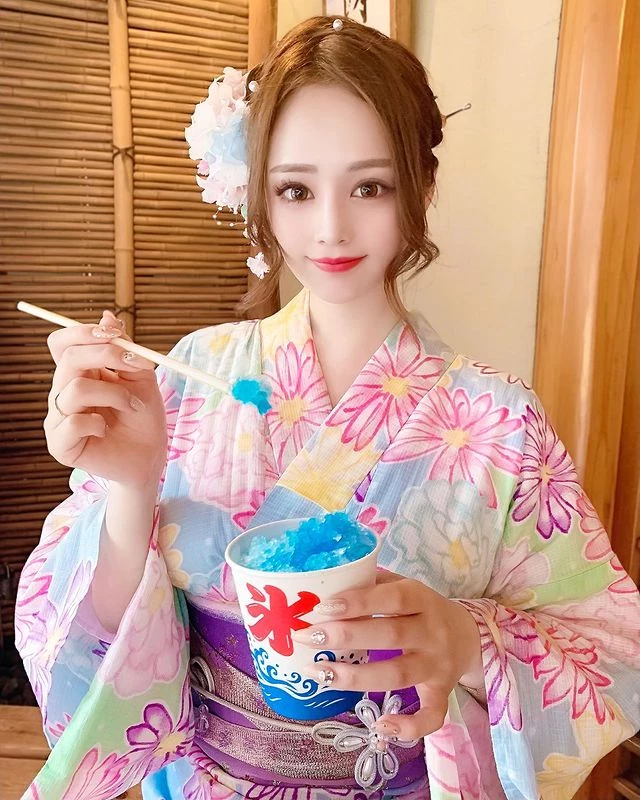 美女设计师《本多胡桃》清凉入浴！雪白饱满“侧乳”大方露飘浓浓奶香！