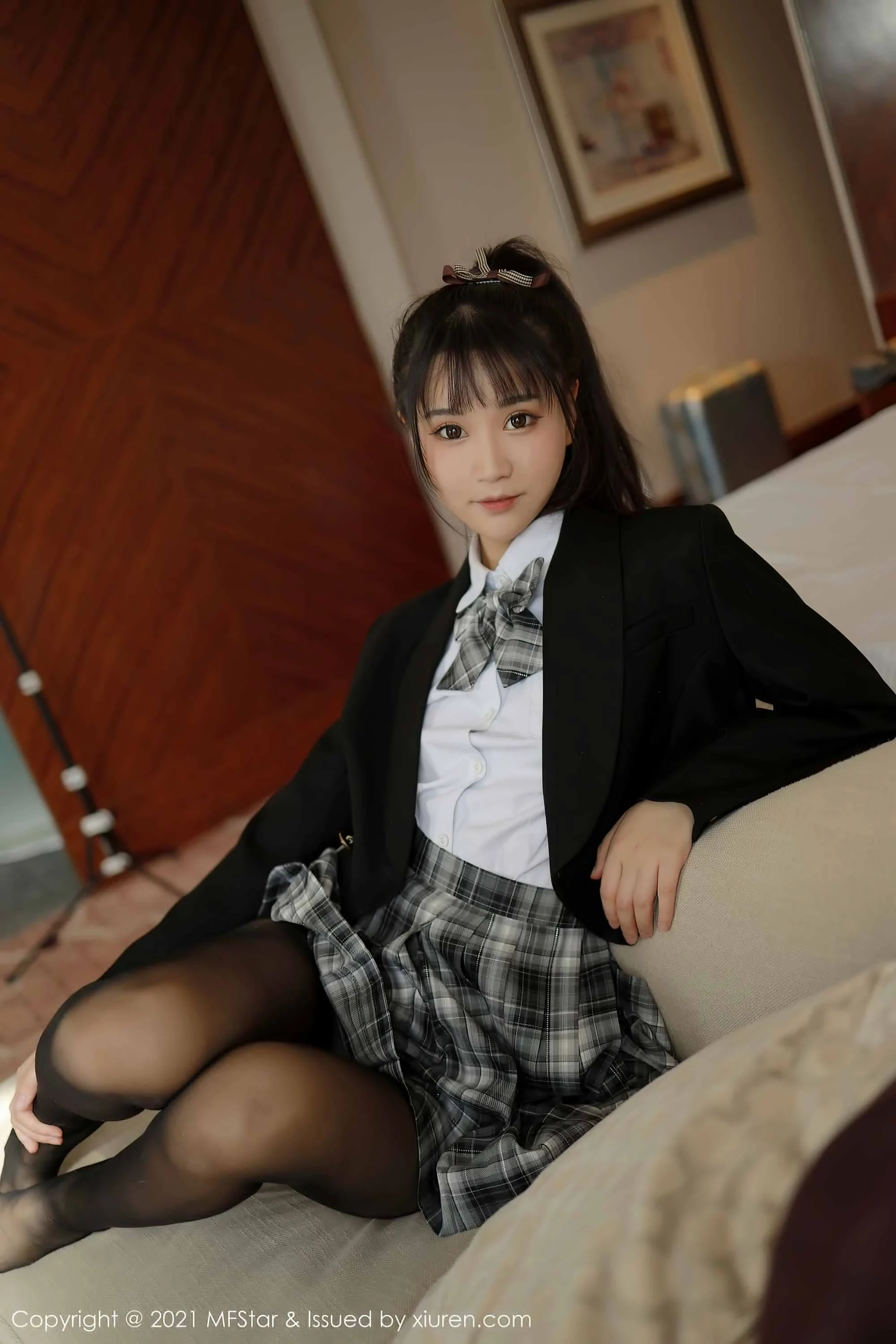 [MFStar模范学院]2021.01.14 Vol.439 小果冻儿 完整版无水印写真[50P]