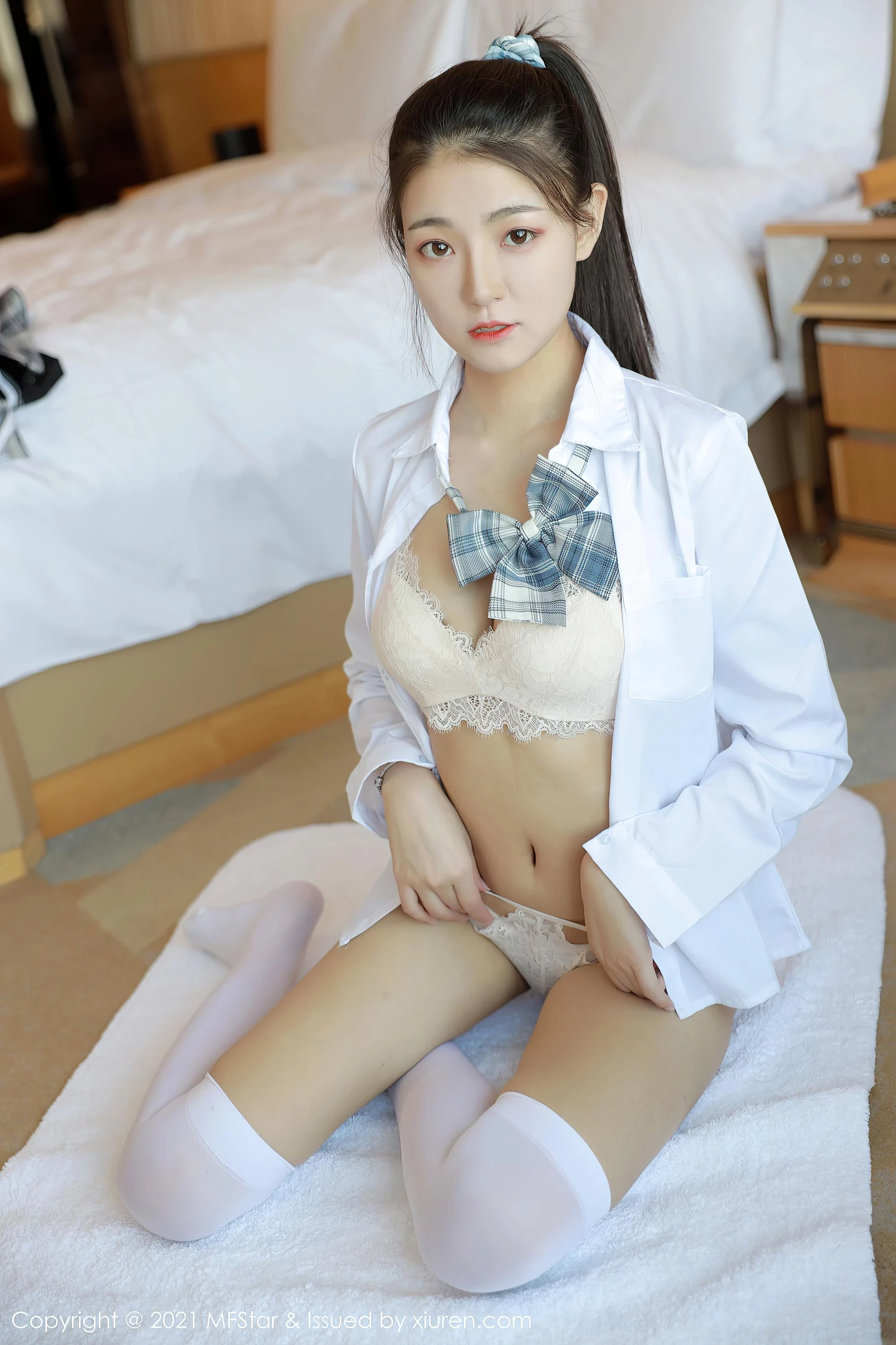 [MFStar模范学院]2021.01.27 Vol.448 Laura苏雨彤 完整版无水印写真[41P]