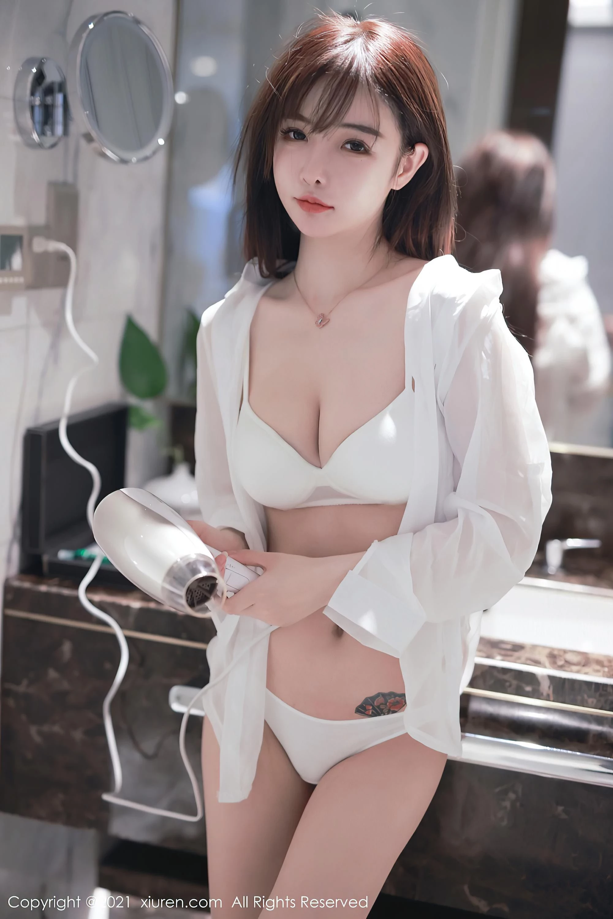 [Xiuren秀人系列]2021.02.01 No.3064 南初妹妹 完整版无水印写真[51P]