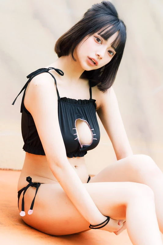 Twitterにスク水グラビア载せてバズった美少女アイドル天使もも[18]が溢れんばかりの爆...