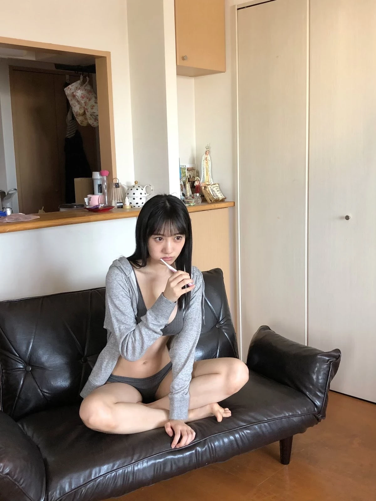 横野すみれ “紧绷绷＋凹凸有致”丰沛乳量征服全场…