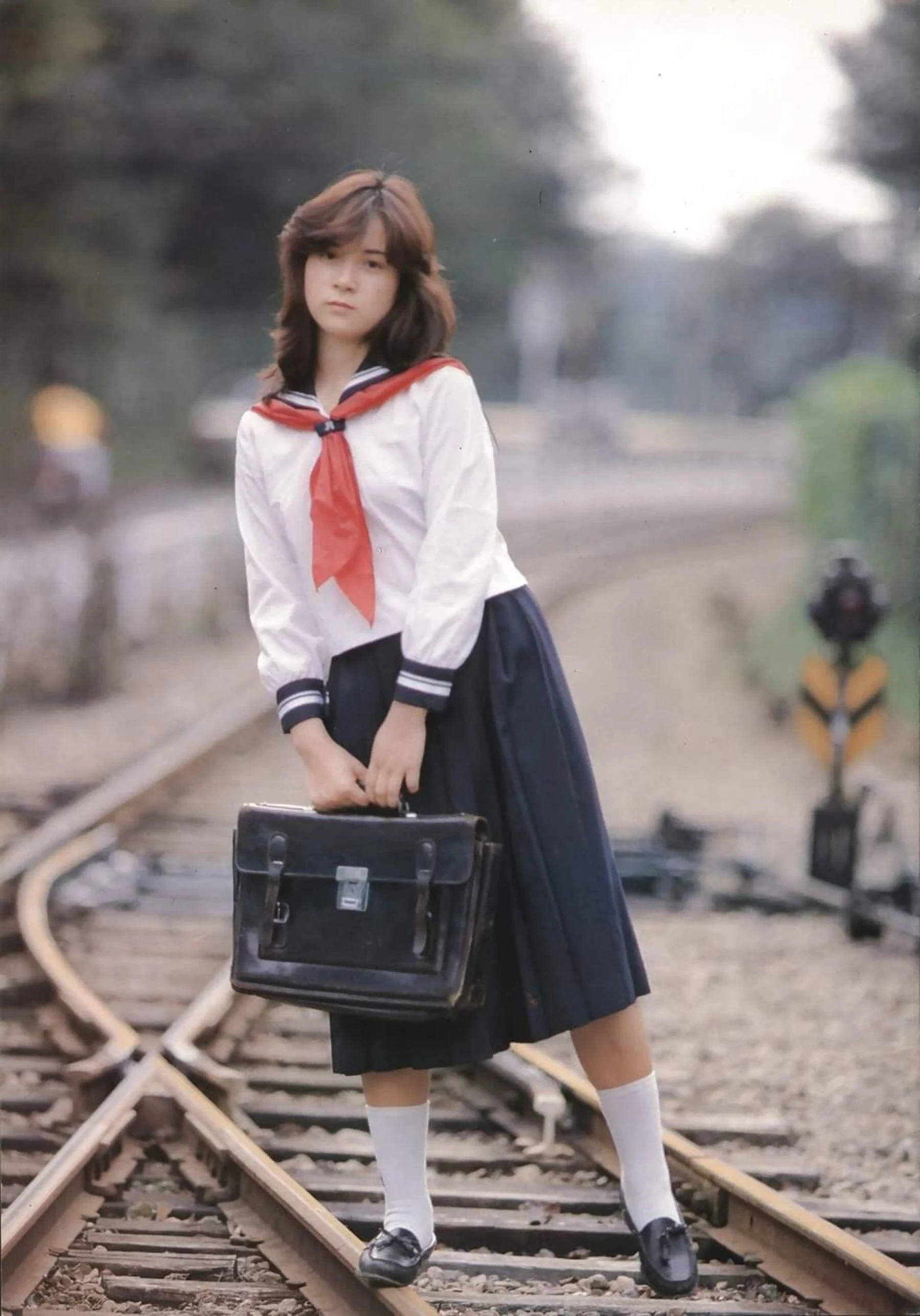 相原美纪[Photo]《旅立ち》[1981] [48P]