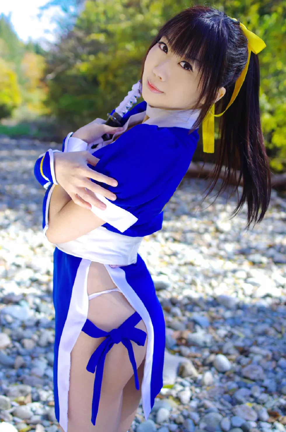 [Cosplay精选]COS正片《霞浪漫》美女武士的白丝美腿性感写真337P