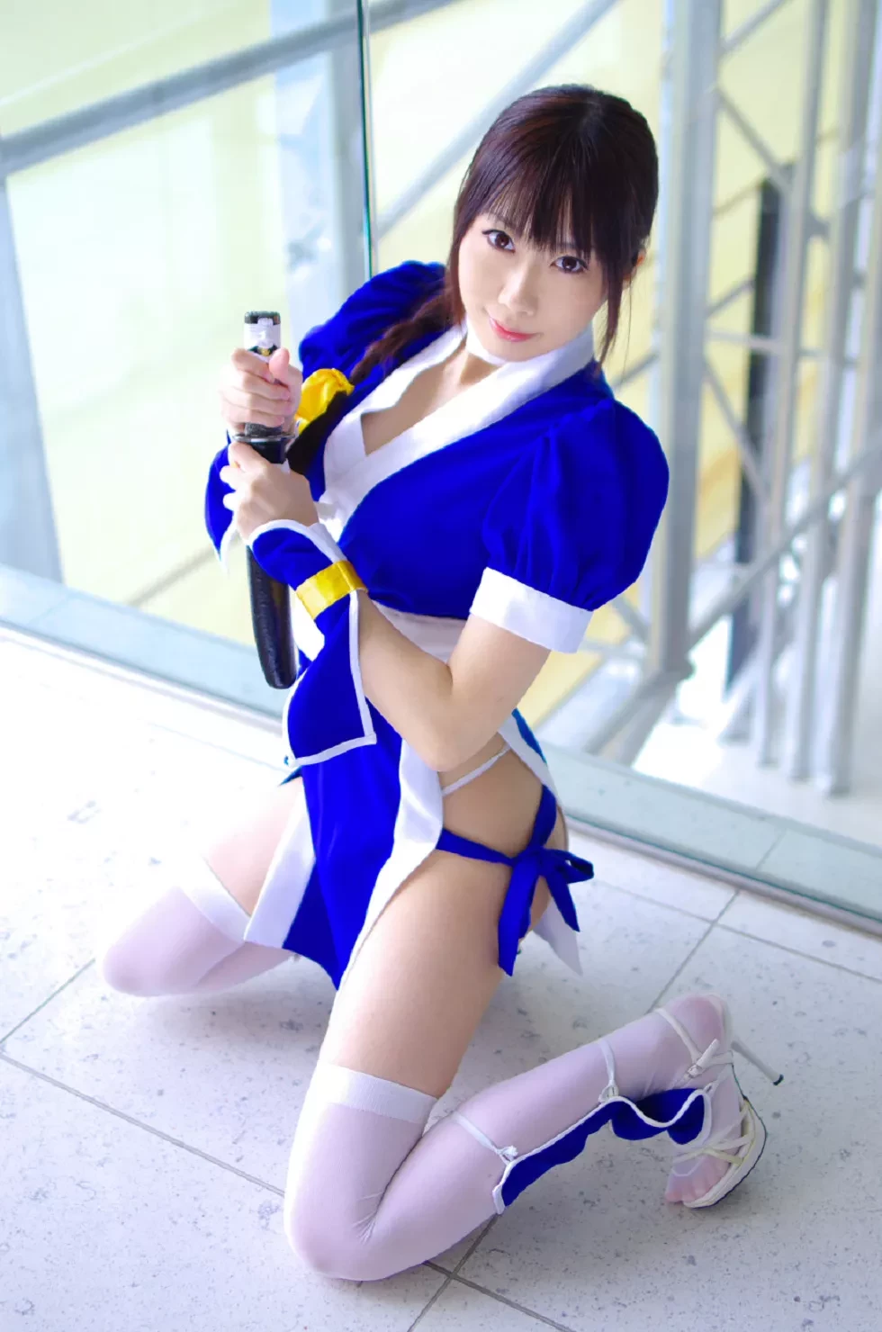 [Cosplay精选]COS正片《霞浪漫》美女武士的白丝美腿性感写真337P