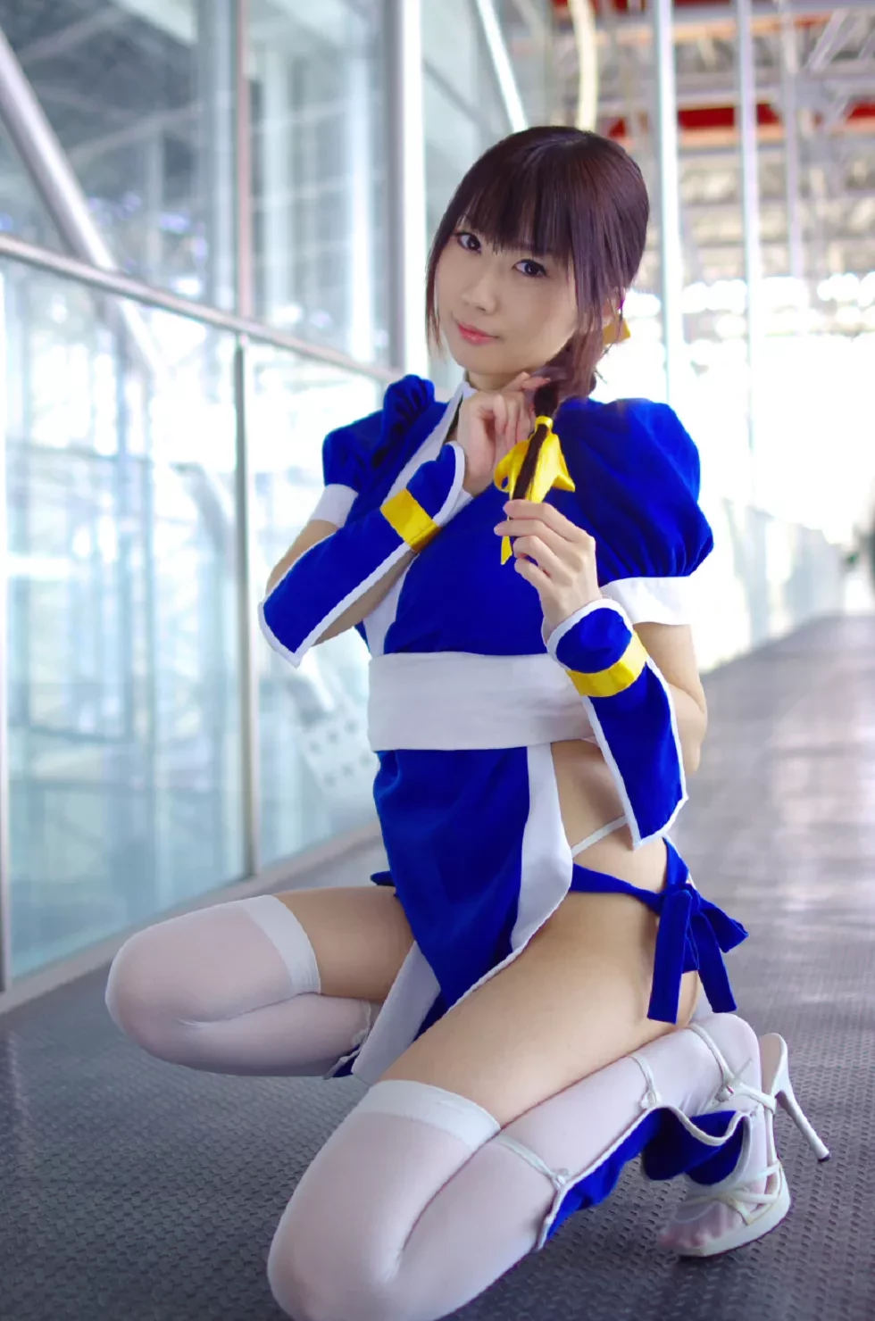 [Cosplay精选]COS正片《霞浪漫》美女武士的白丝美腿性感写真337P