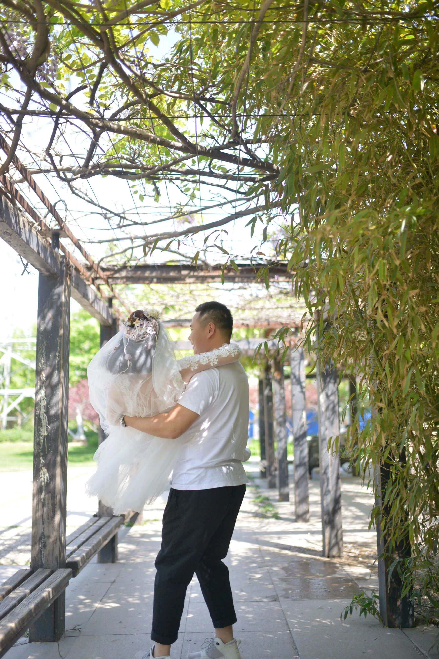 [Photo]小夫妻露点婚纱照 [575P]