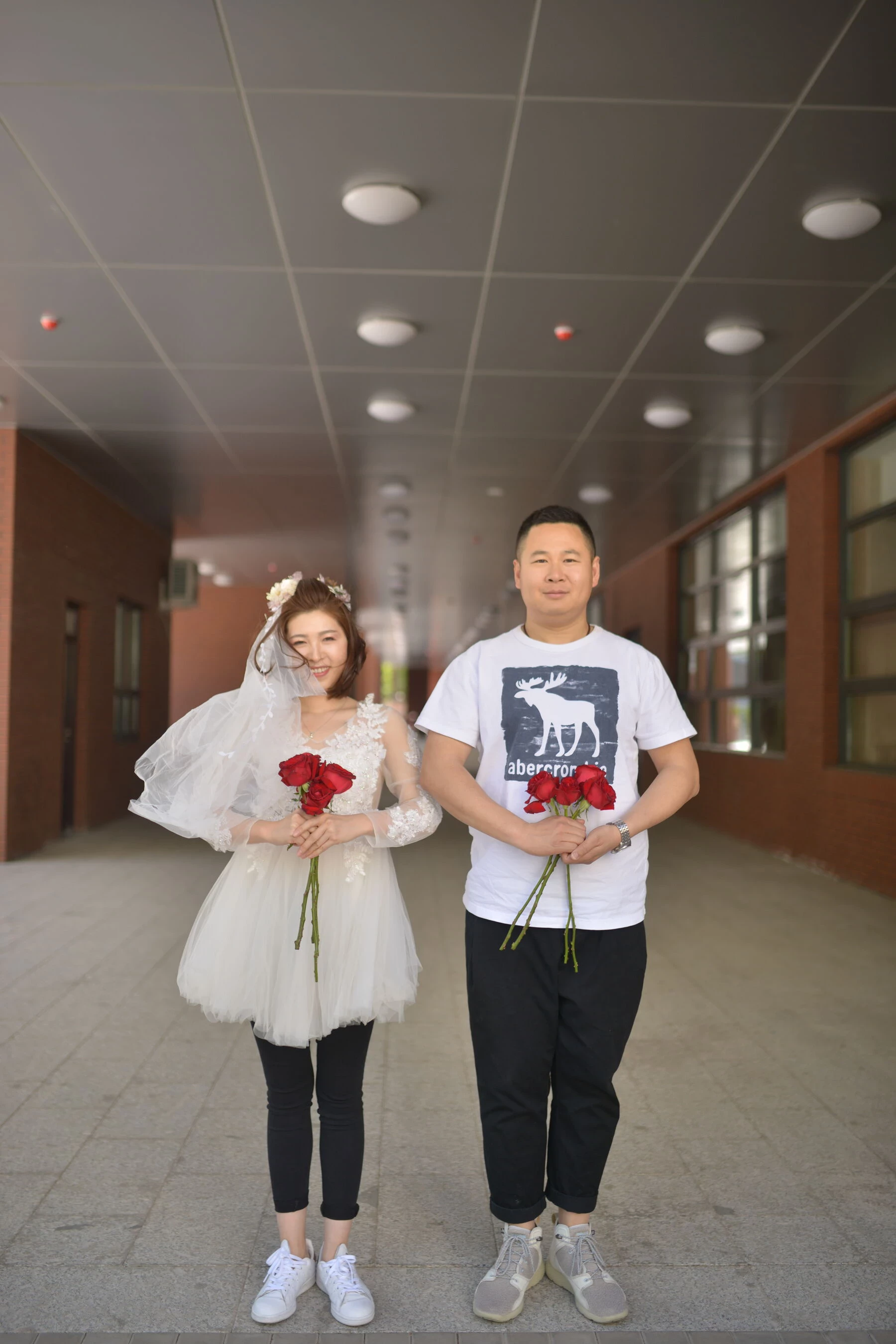 [Photo]小夫妻露点婚纱照 [575P]