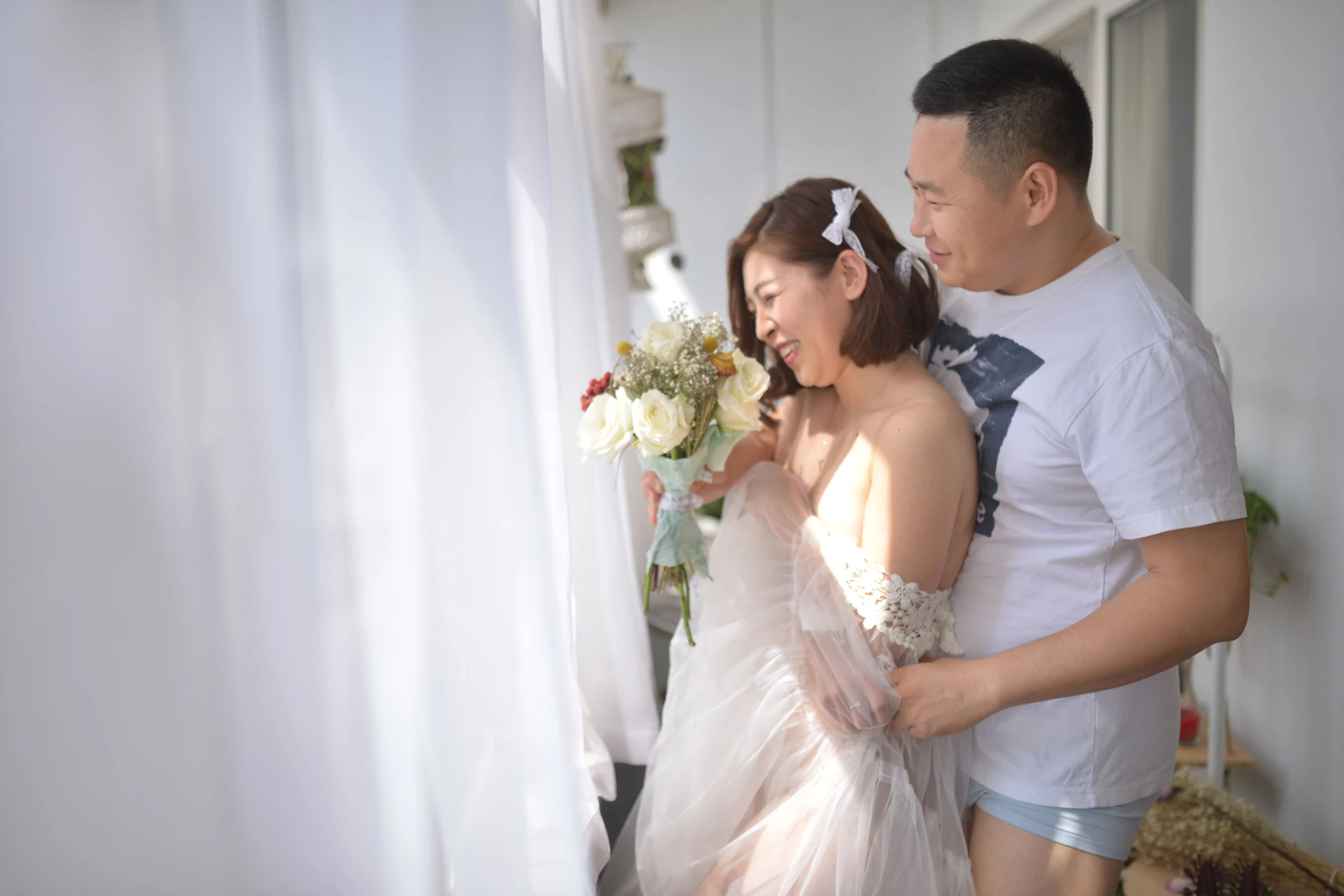 [Photo]小夫妻露点婚纱照 [575P]