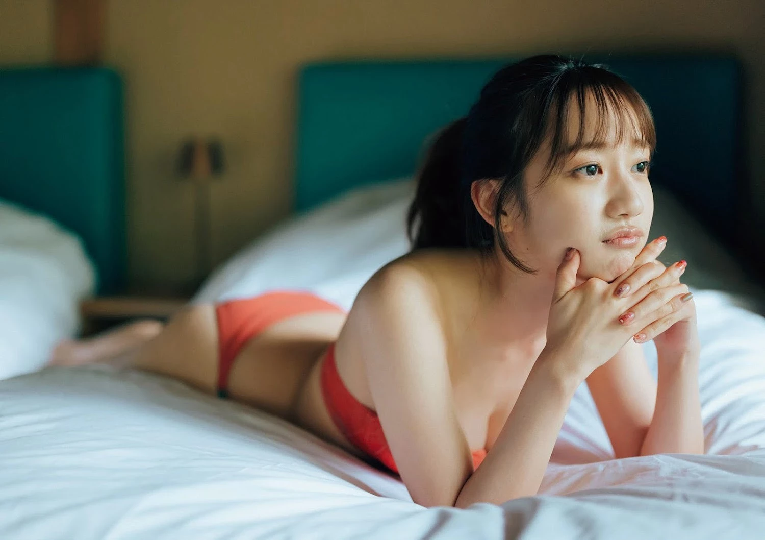 関根优那 [Weekly Playboy] 2023.01.09 No.01-02