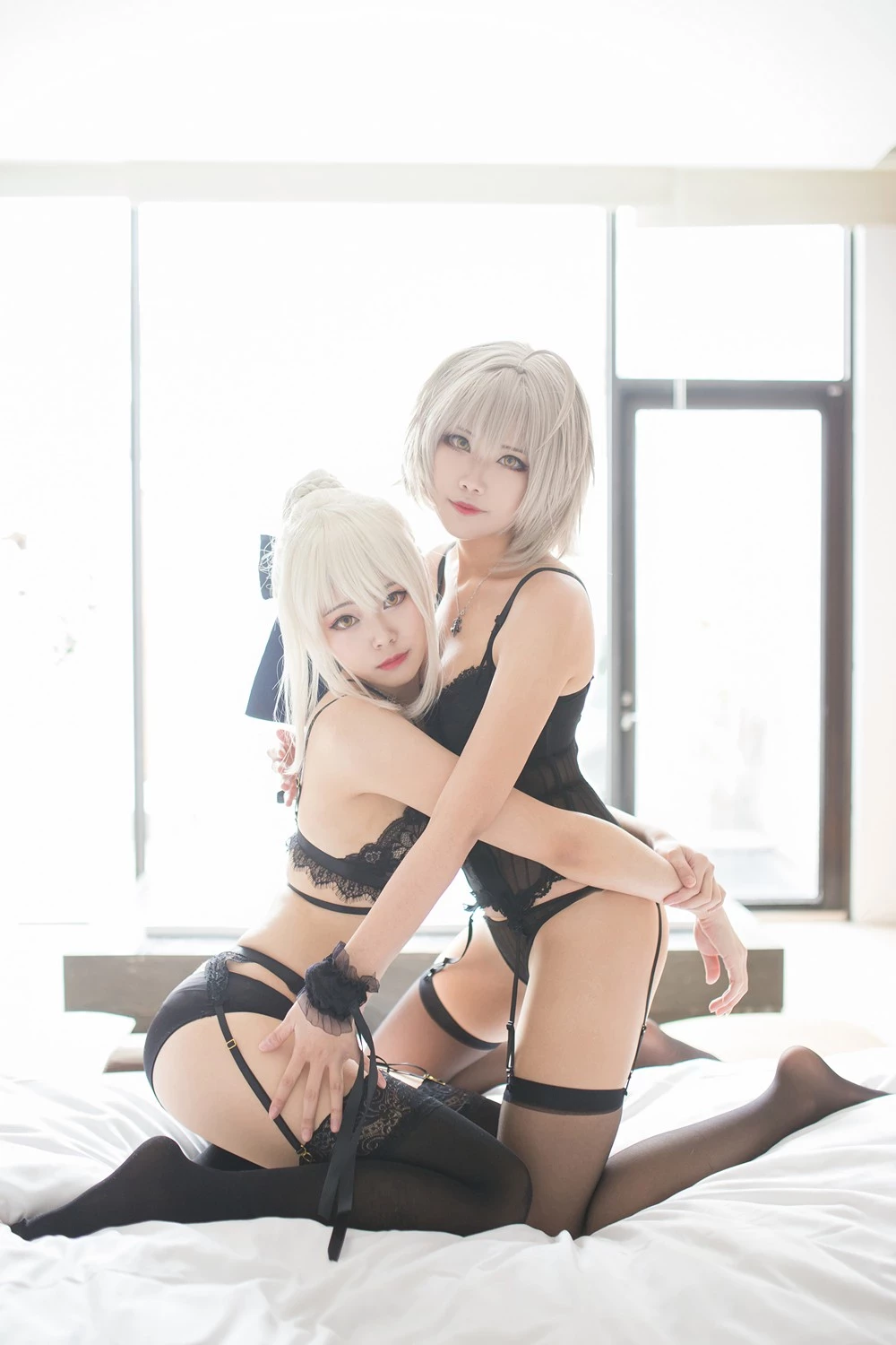 Arty and Kaya - Alter Girls